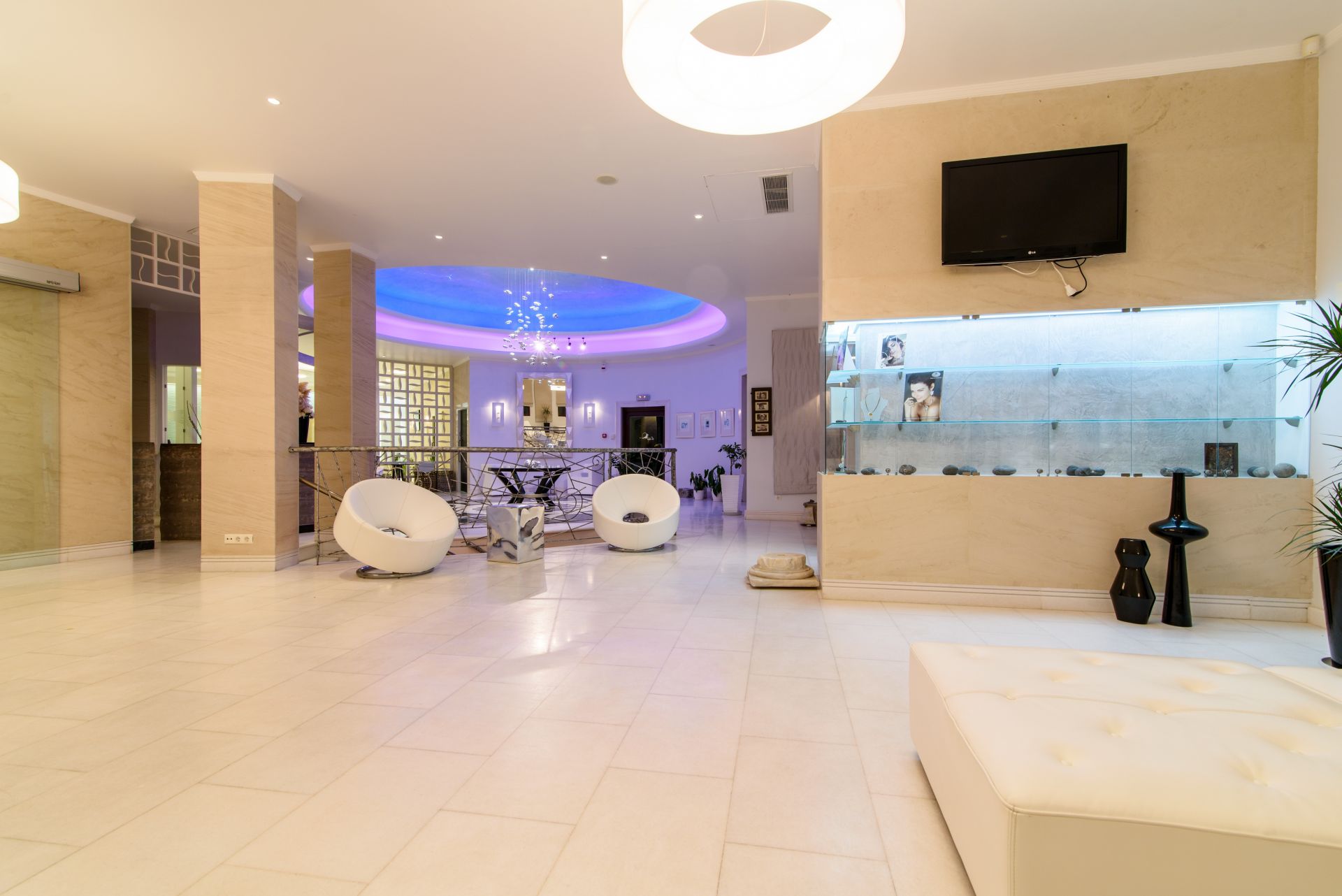 582c40b0874a4afe04d0ff6c-large