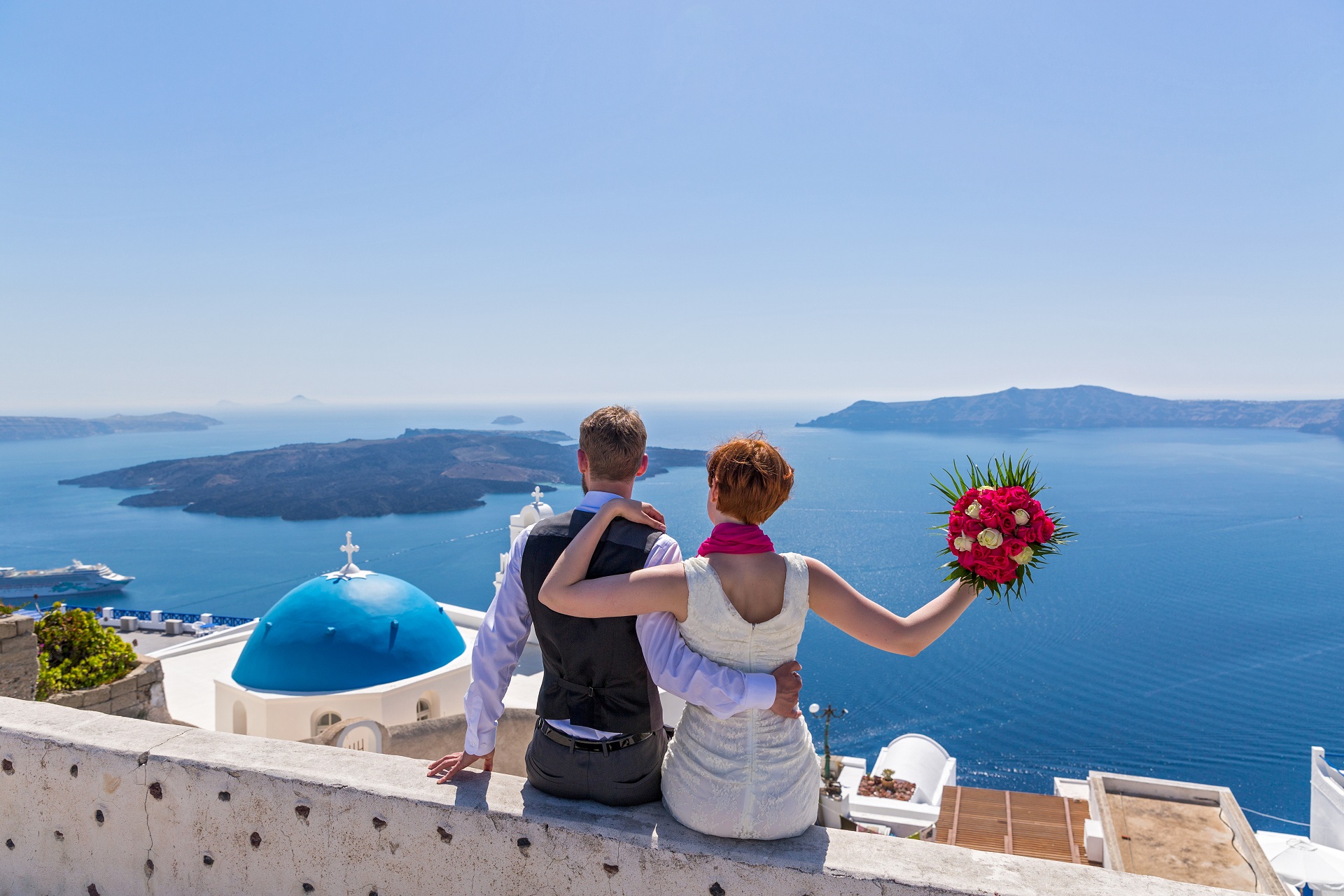 Honeymoon Vacations in Santorini | La Mer Deluxe Hotel & Spa