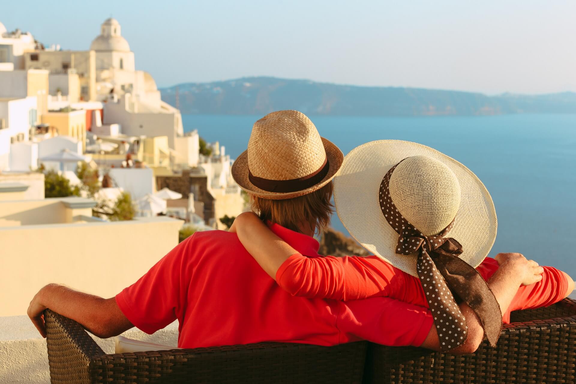 How to prepare properly for your holidays in Santorini